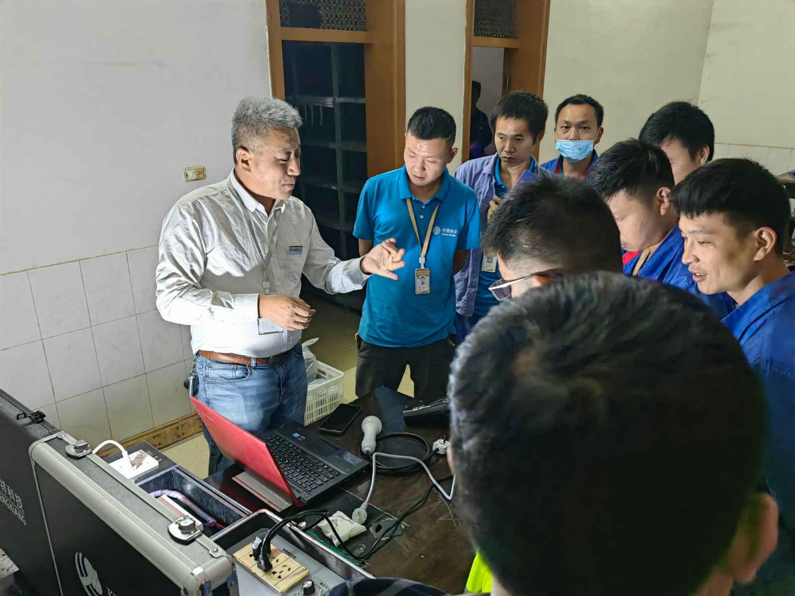 昆明辉煌绿色环保咨询有限公司为中移铁通有限公司安全用电培训